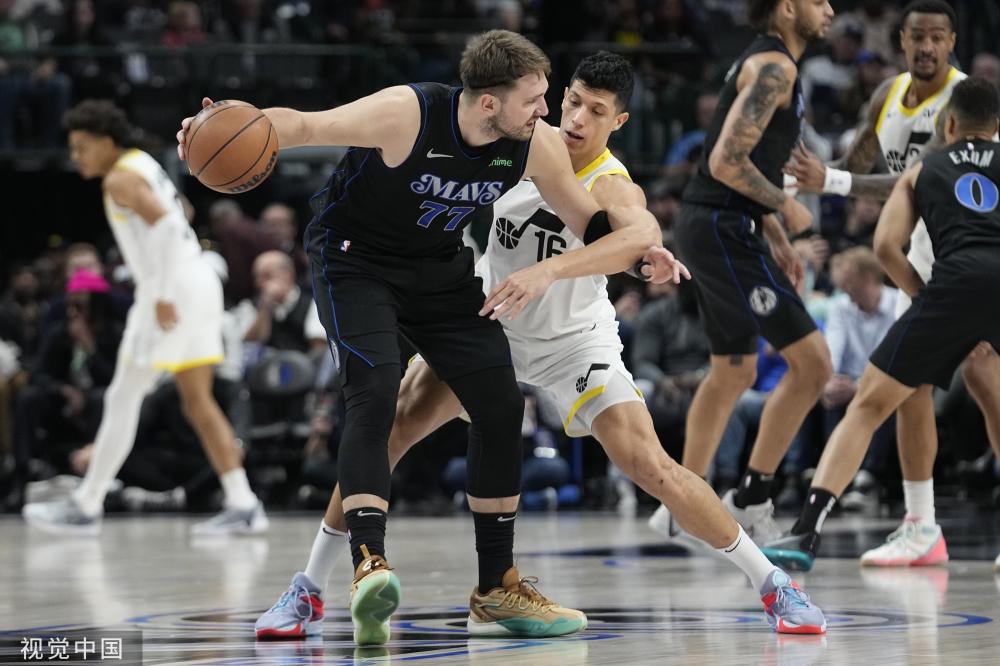 并通过长传 并通过长传